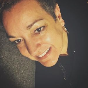 Meet your Posher, Bobbi